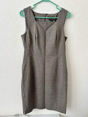 Banana Republic Sleeveless Gray Sheath Dress - Classic Professional Style. sz 8